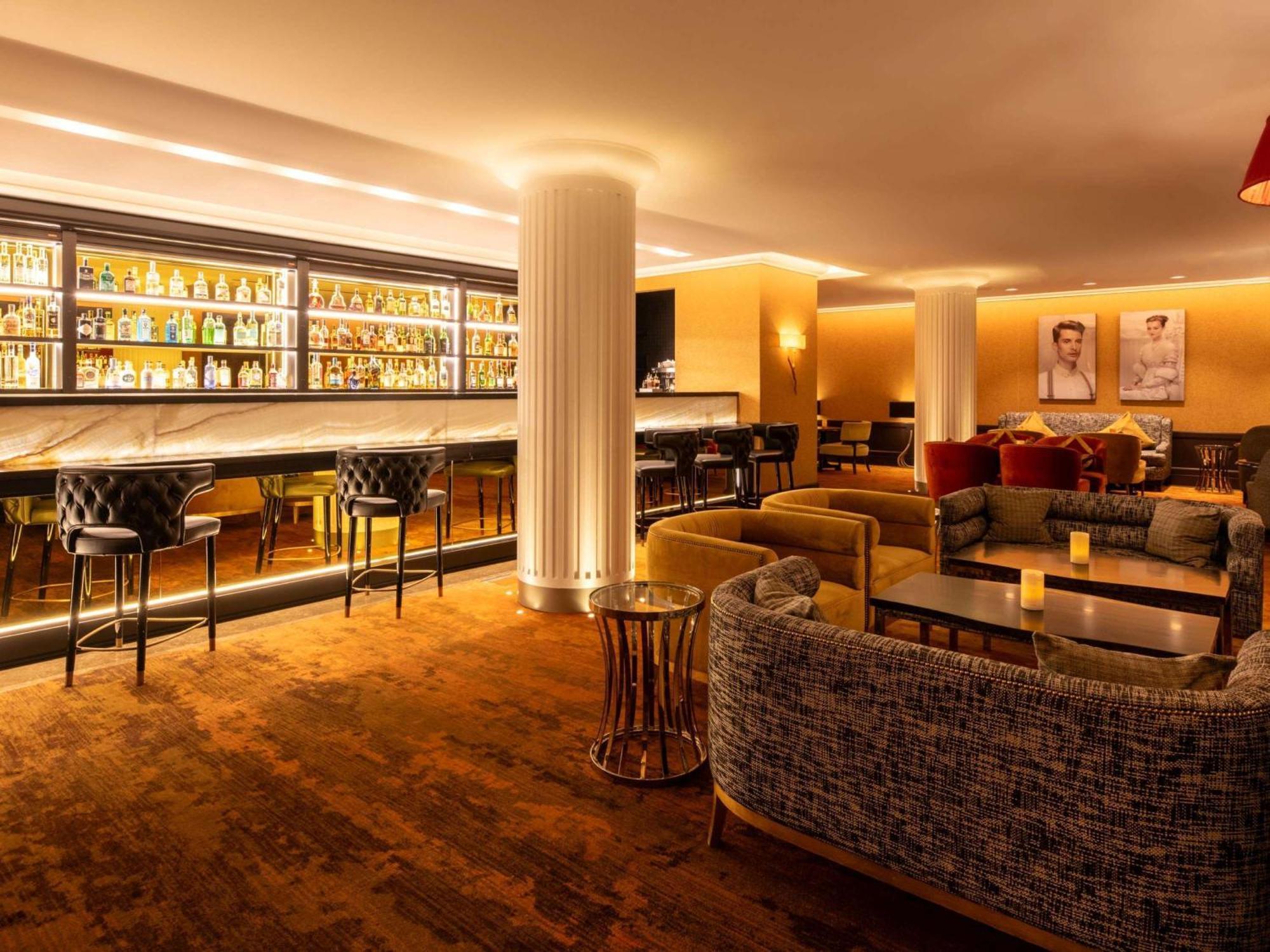 Hotel Sofitel Frankfurt Opera Francoforte sul Meno Esterno foto The bar at the 2018 London Design Festival