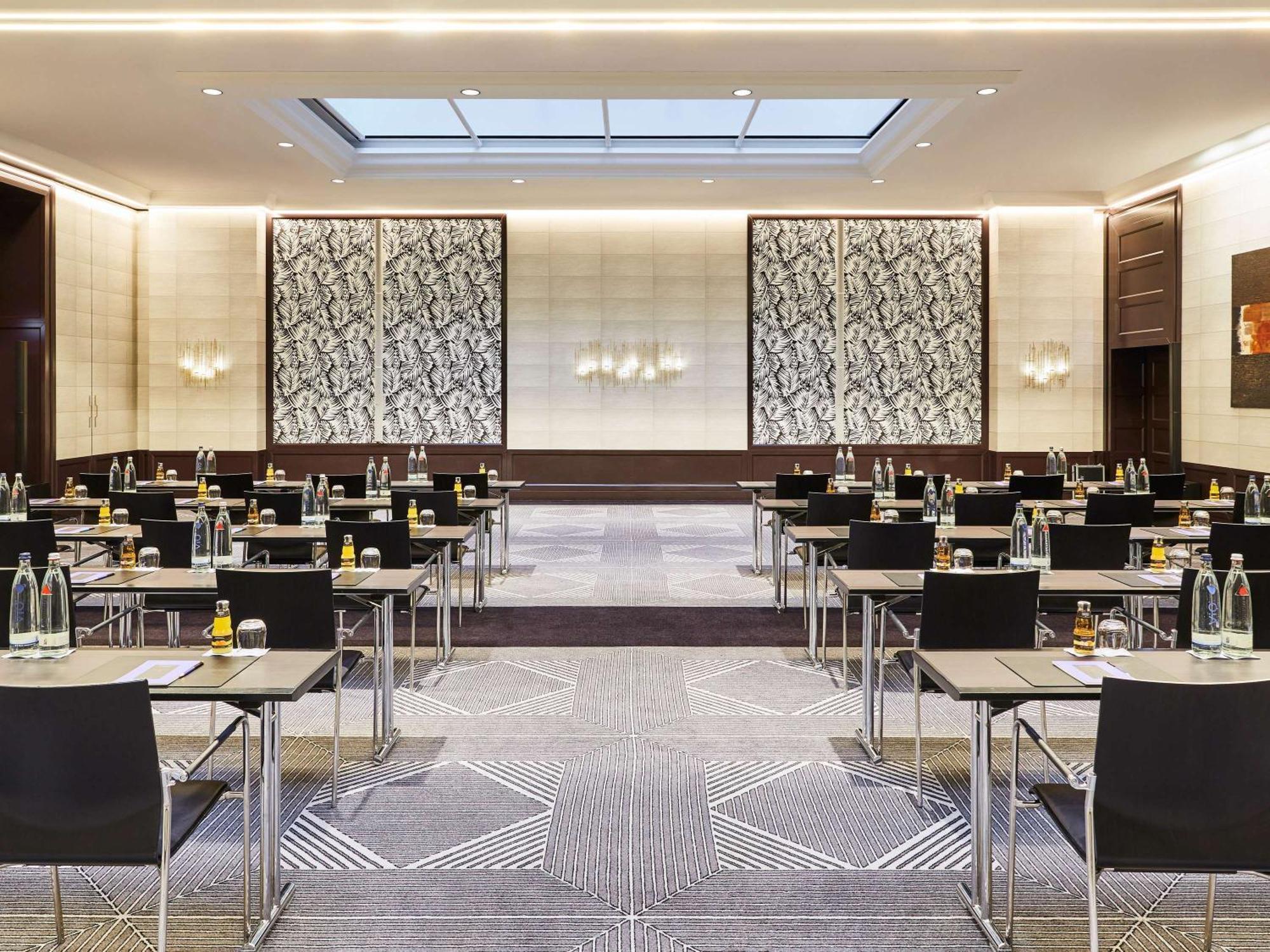 Hotel Sofitel Frankfurt Opera Francoforte sul Meno Esterno foto Meeting room