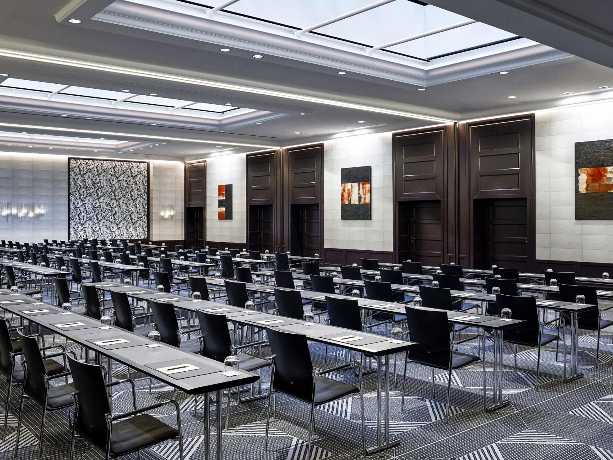 Hotel Sofitel Frankfurt Opera Francoforte sul Meno Esterno foto The ballroom