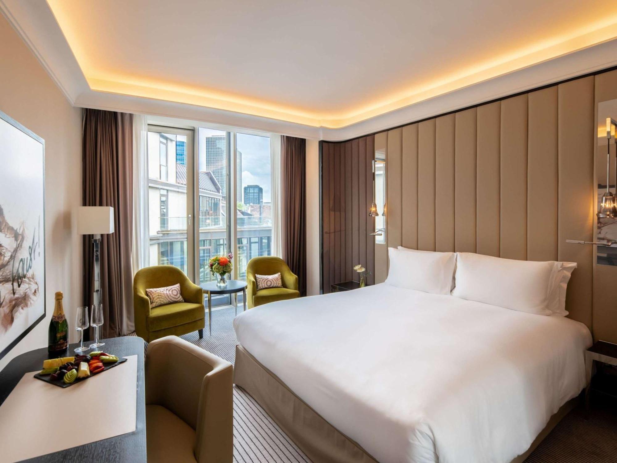 Hotel Sofitel Frankfurt Opera Francoforte sul Meno Esterno foto Deluxe room