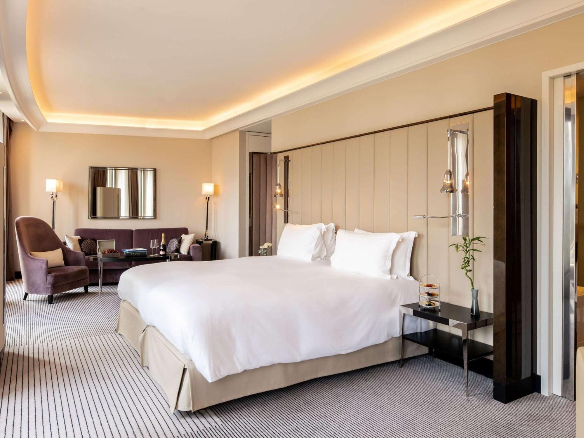 Hotel Sofitel Frankfurt Opera Francoforte sul Meno Esterno foto A suite at the InterContinental Paris Le Grand
