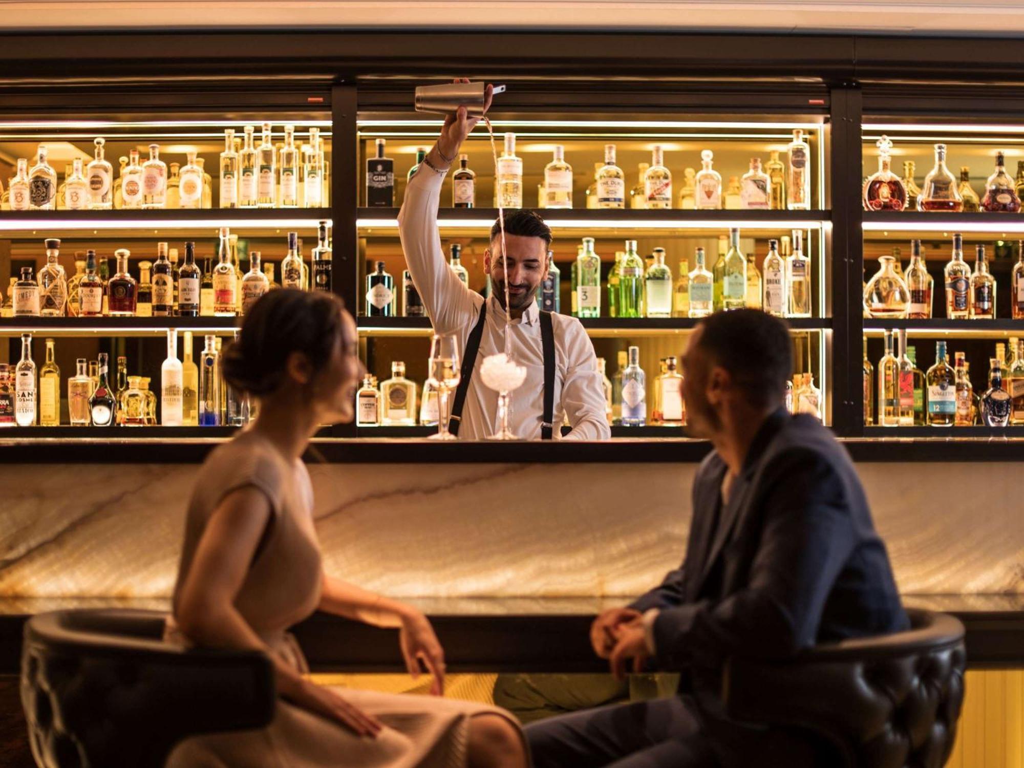 Hotel Sofitel Frankfurt Opera Francoforte sul Meno Esterno foto The Bar